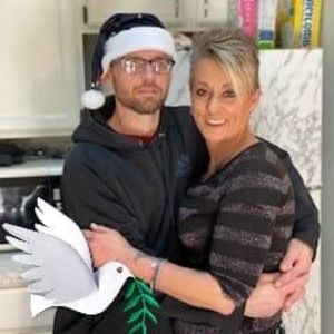 Meet your Posher, Lora